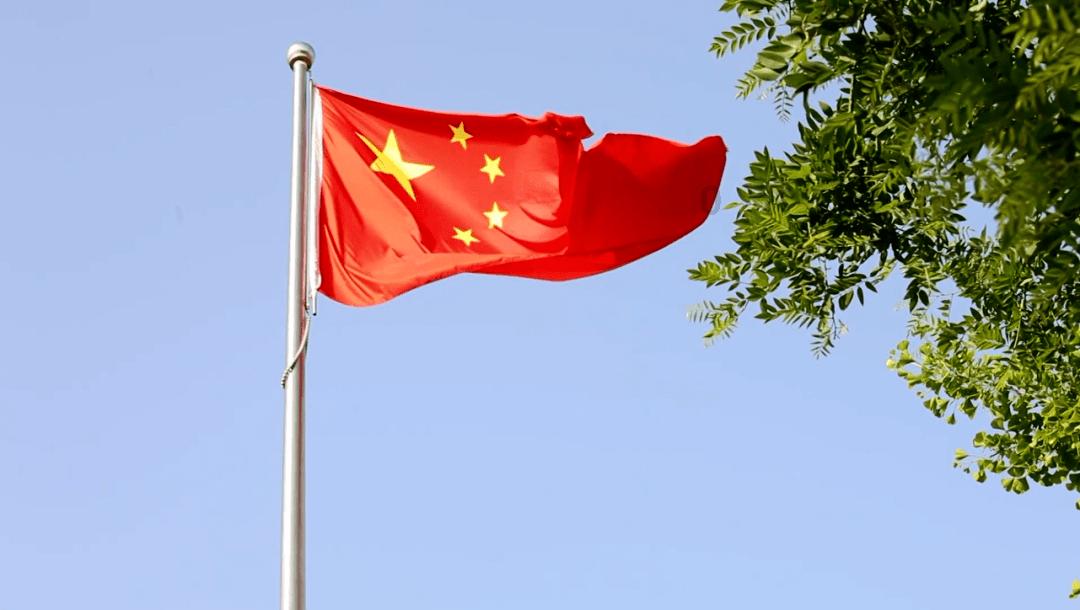 庄家长期低位压盘不让涨的目的？